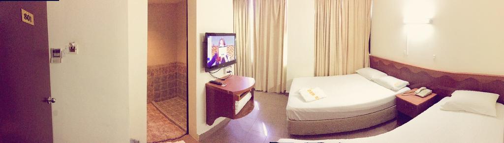 Golden Star Hotel - thumb 2