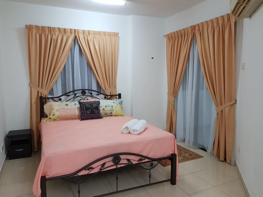 Ironsmith Home With Elegant Rooms - thumb 1