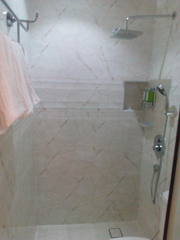 Jayleen Clarke Quay Hotel - thumb 9