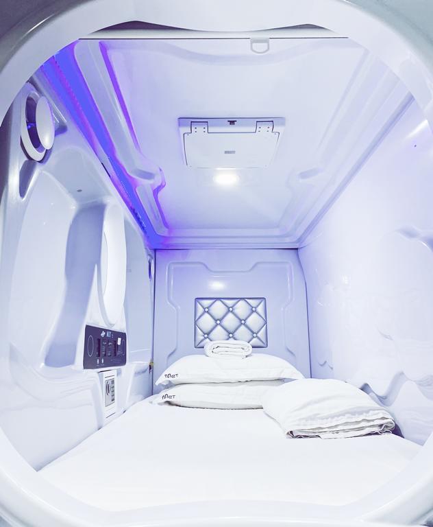 MET A Space Pod @ Boat Quay - thumb 6