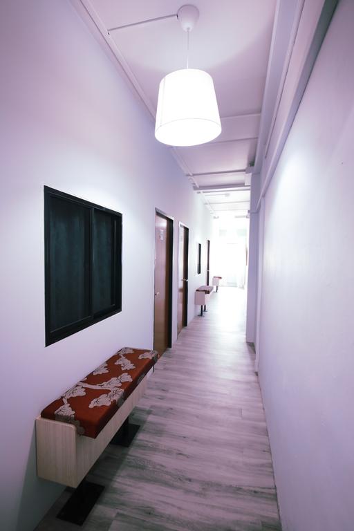 Moni Gallery Hostel - thumb 10