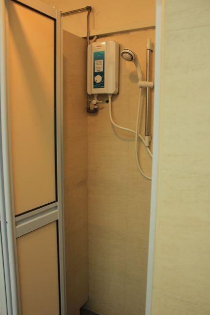 Backpacker's Hostel @ The Little Red Dot - thumb 8