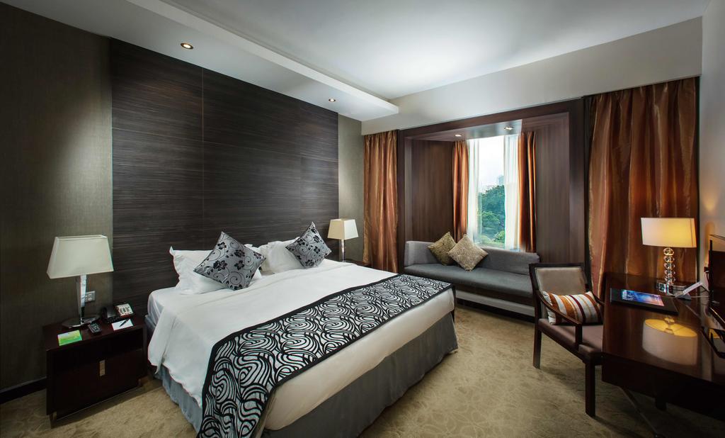 Peninsula Excelsior Hotel - thumb 1