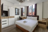 Q Loft HotelsMackenzie