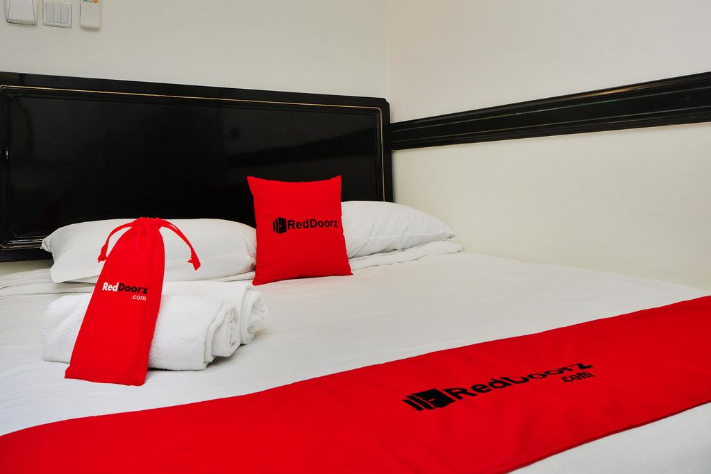 RedDoorz Near Marine Parade Central - thumb 7