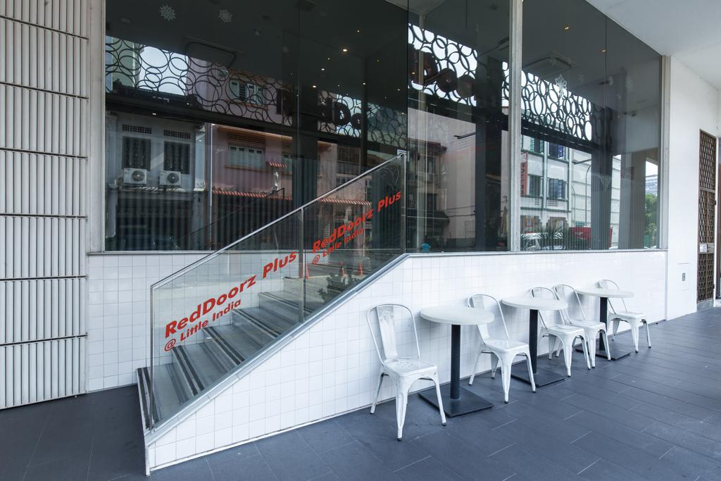 RedDoorz Plus @ Little India - thumb 7