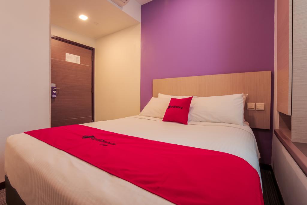 RedDoorz Premium @ Balestier - thumb 5