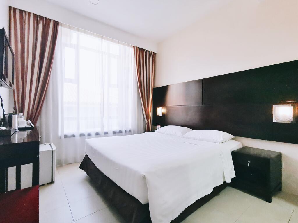 Rest Bugis Hotel - thumb 5