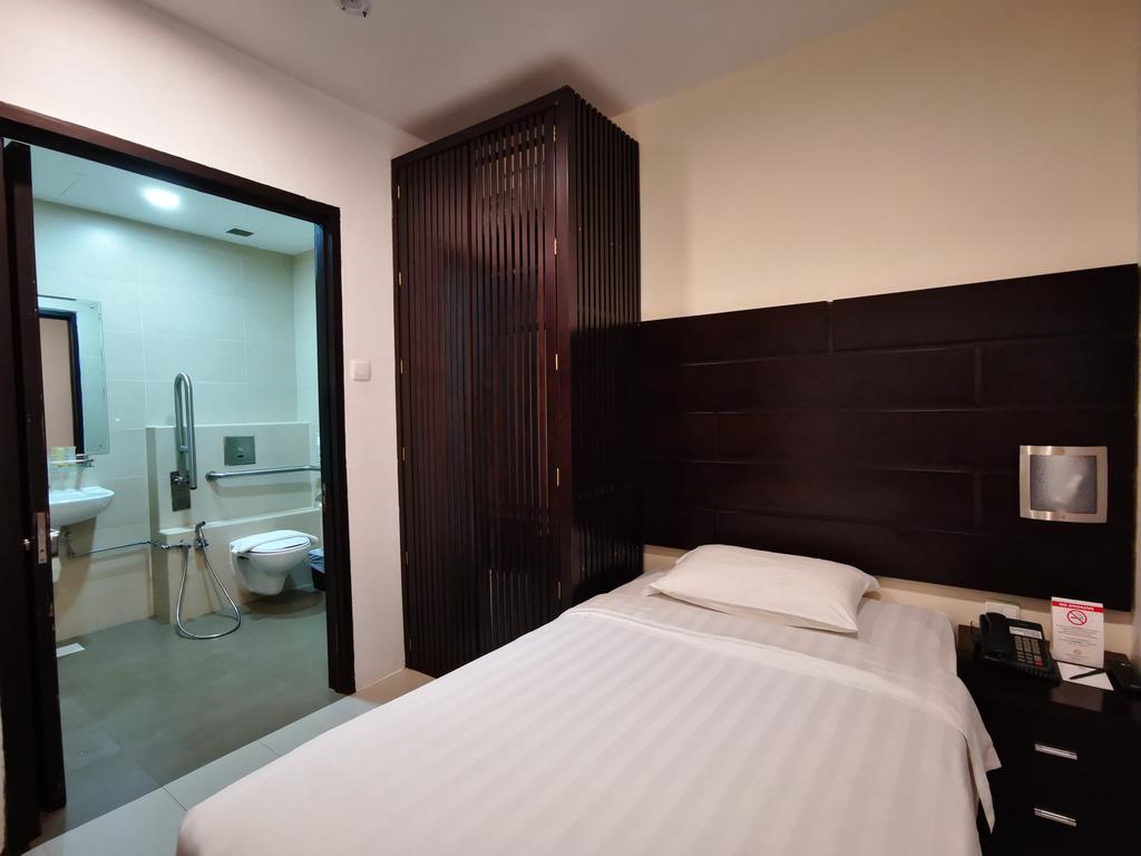 Rest Bugis Hotel - thumb 1