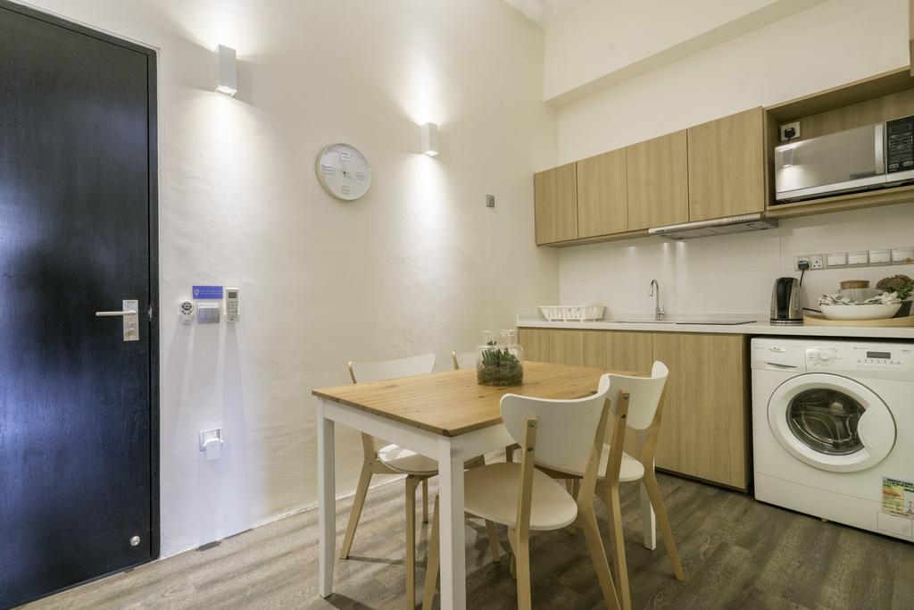 South Buona Vista Studio Suites A (Staycation Approved) - thumb 1