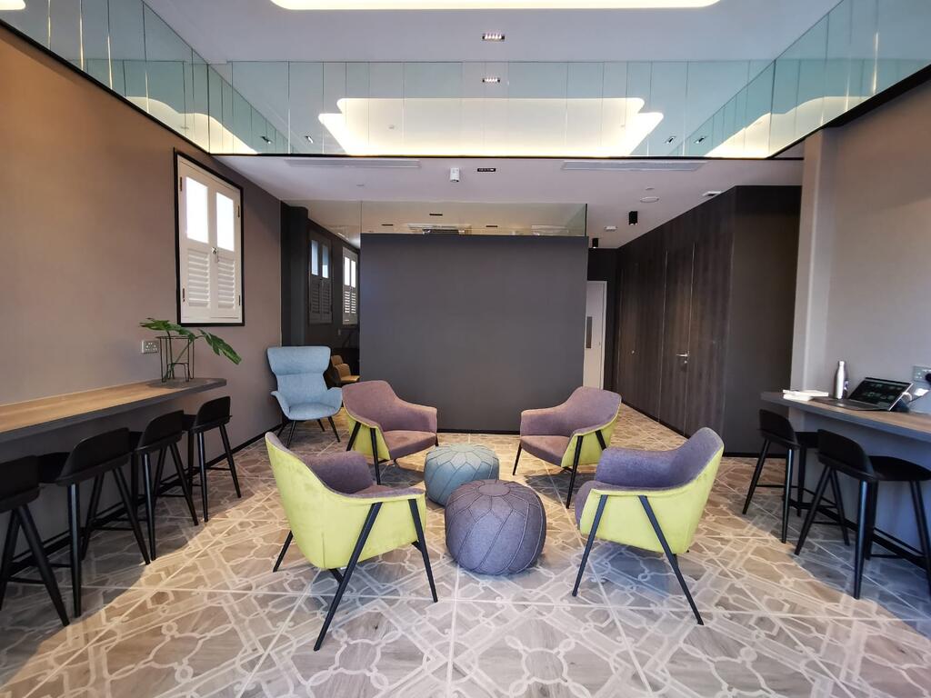 ST Signature Jalan Besar [8 Hours, 12AM-8AM] - thumb 6