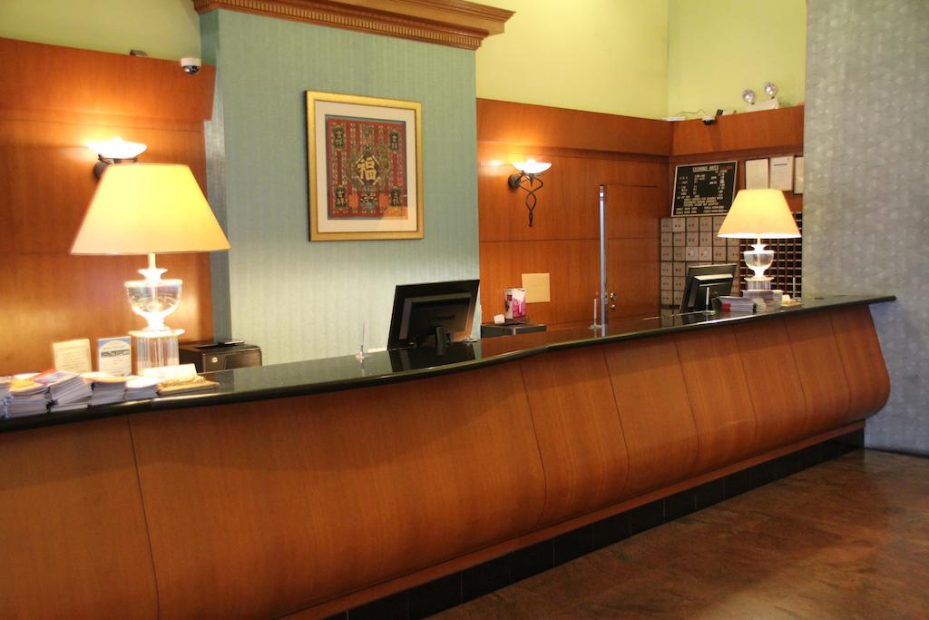 Strand Hotel - thumb 4