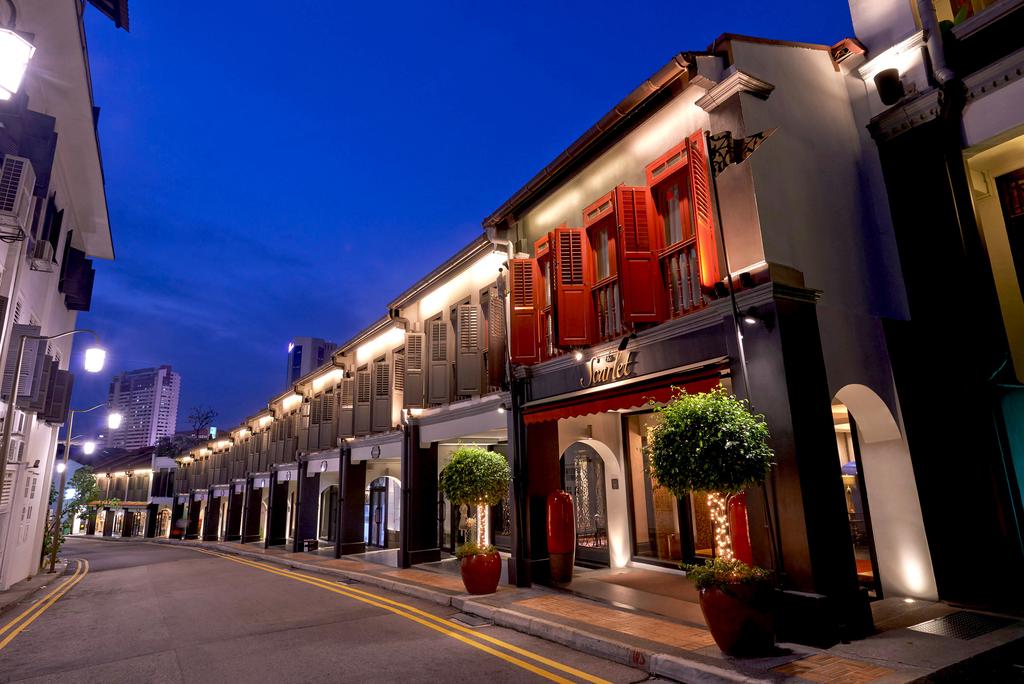 The Scarlet Singapore - thumb 1