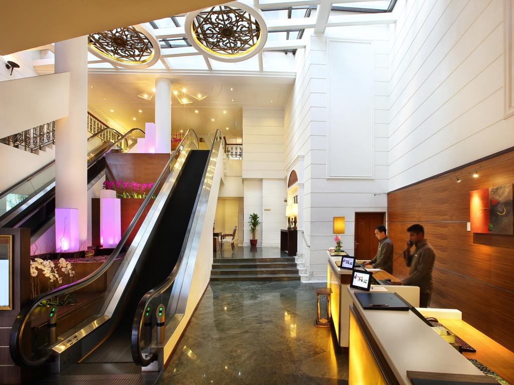 Village Hotel Albert Court By Far East Hospitality - thumb 1