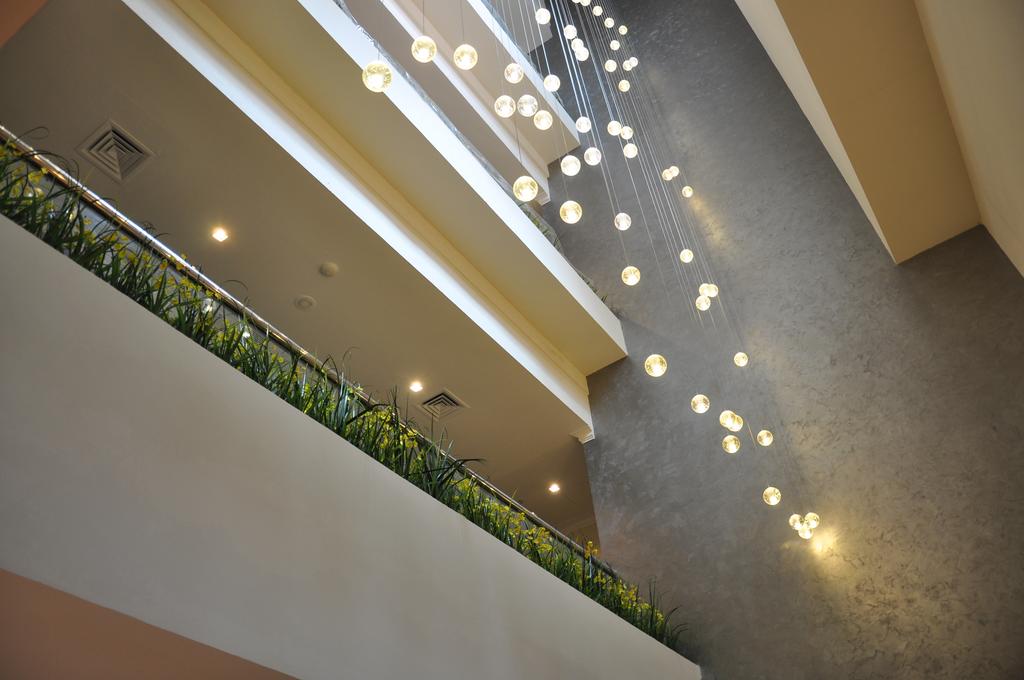 Champion Hotel - thumb 6