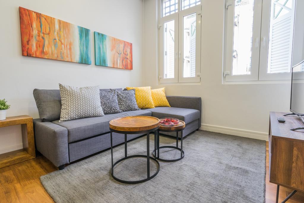 ClubHouse Residences 2BR Near Chinatown A - thumb 5