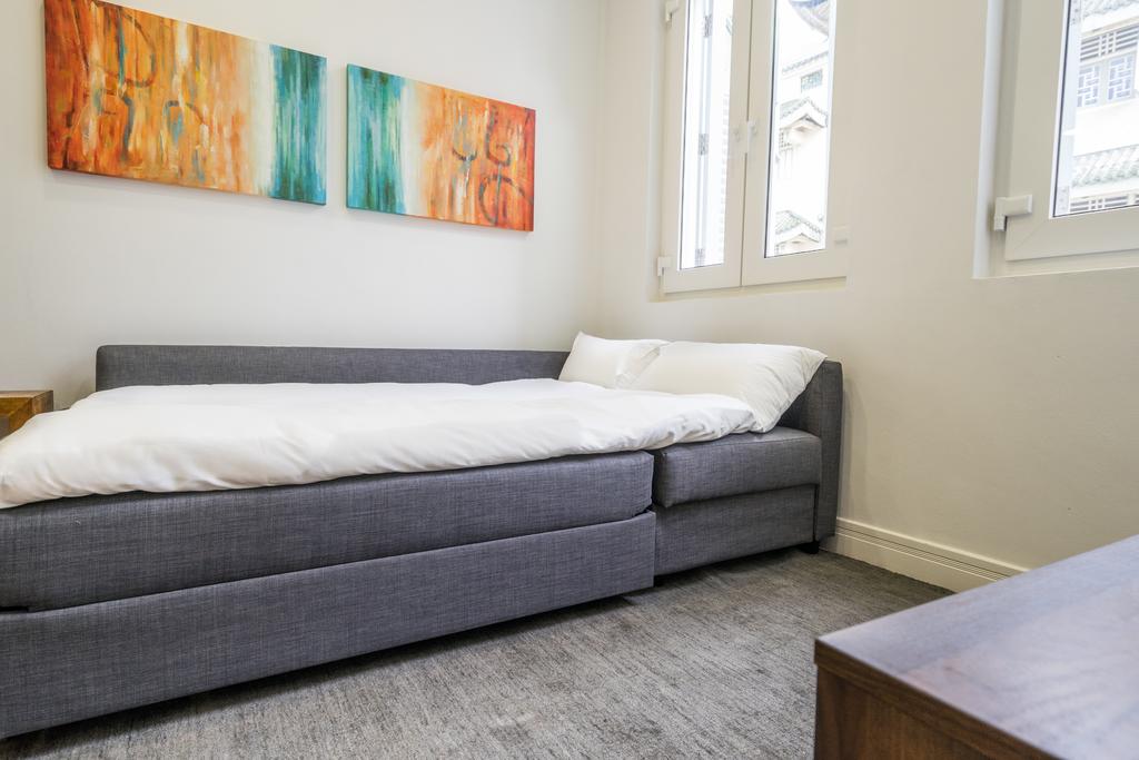 ClubHouse Residences 2BR Near Chinatown A - thumb 3