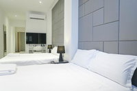 Comfy Studio 3 by ReCharge