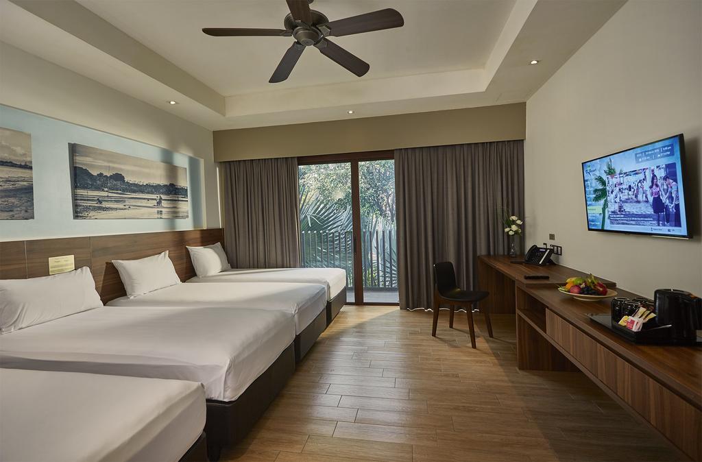 D'Resort @ Downtown East - thumb 6