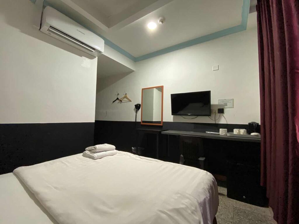 Darlene Hotel - thumb 1