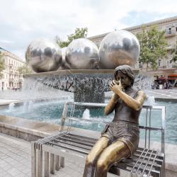 Fountains Square, Baku Accommodation Singapore