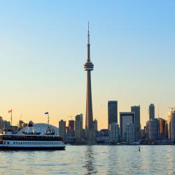 CN Tower, Toronto Accommodation Singapore