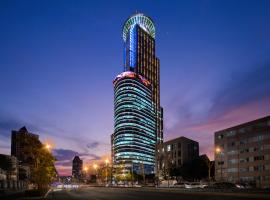 Novotel Atlantis Shanghai - Breakfast in the clouds with river view in the revolving restaurant & 24hours free self-laundry Accommodation Singapore