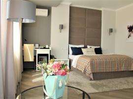 Mon Ami Villa Accommodation Singapore