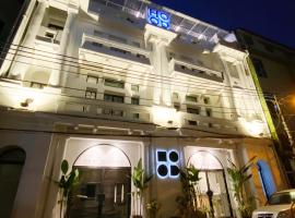 HOOD Hostel Accommodation Singapore