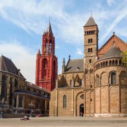 Maastricht Accommodation Singapore