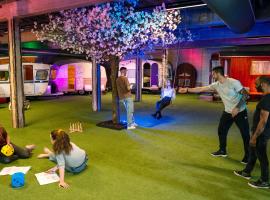 Outside Inn Accommodation Singapore