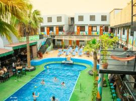 Wild Rover Huacachina Accommodation Singapore