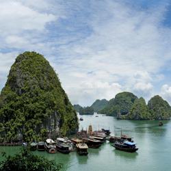 Ha Long Bay Accommodation Singapore