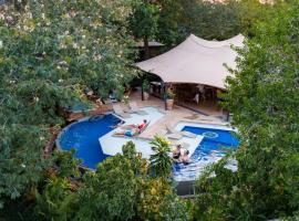 Shongwe Oasis Accommodation Singapore